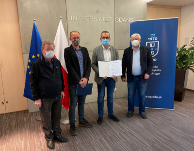 Zdjęcie z podpisania porozumienia w spr. wynagrodzeń