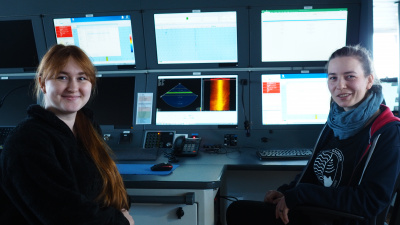 mgr Karolina Trzcińska, doktorantka oraz Aleksandra Malecha, studentka 