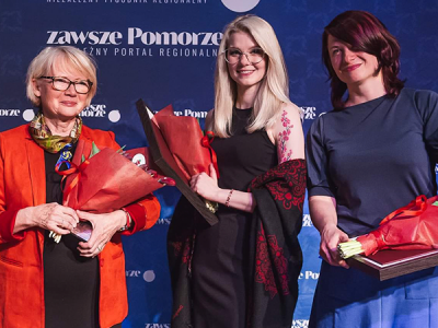 from the left: prof. dr hab. Krystyna Bieńkowska-Szewczyk, dr Karolina Pierzynowska, dr hab. Natasza Kosakowska-Berezecka, prof. UG. Photo by Karol Makurat/ Zawsze Pomorze