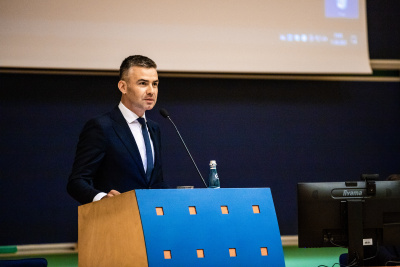 Adw. Przemysław Rosati podczas wykładu na WPiA fot. Alan Stocki