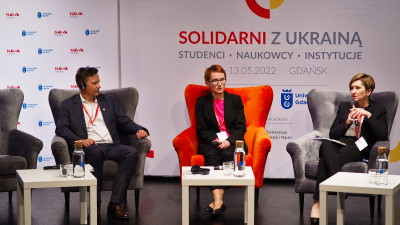 The second panel entitled 'Recognition of education - an open door to integration'