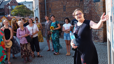 dr Ewa Bojaruniec-Król talks about the content of the exhibition.