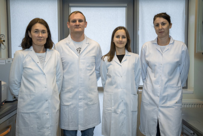 od lewej dr inż. Anna Gołąbiewska, dr inż. Paweł Mazierski, dr inż. Beata Bajorowicz i dalej dr inż. Anna Malankowska