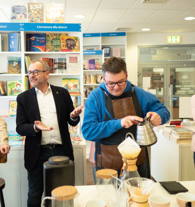 Od lewej: prof. Piotr Stepnowski i prof. Wiesław Laskowski