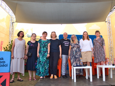 Twórcy wystawy i uczestnicy pierwszej debaty, fot. Marcel Jakubowski 