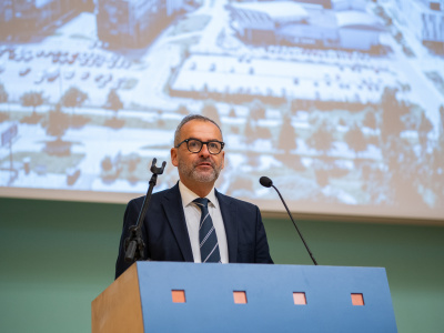 prof. Piotr Stepnowski