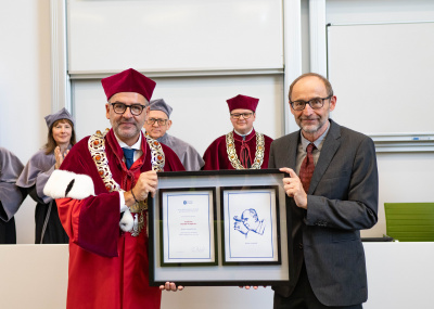 Od lewej: prof. Piotr Stepnowski i prof. Harald Weinfurter