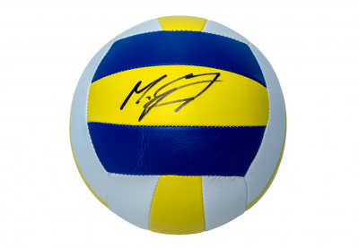 pilka do siatkowki UG z podpisem Wlazlego