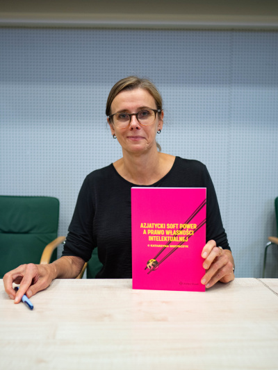 prof. Katarzyna Grzybczyk