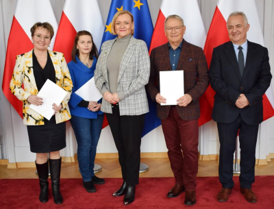 Wręczenie powołań konsultantom wojewódzkim, z lewej prof. Małgorzata Lipowska