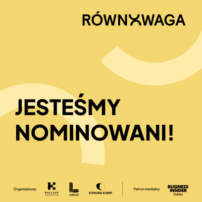 Plakat informujący o nominacji, z napisem Jesteśmy nominowani na żółtawym tle