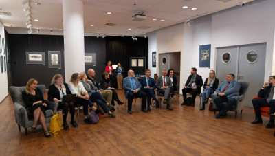 uczestnicy spotkania w trakcie obrad