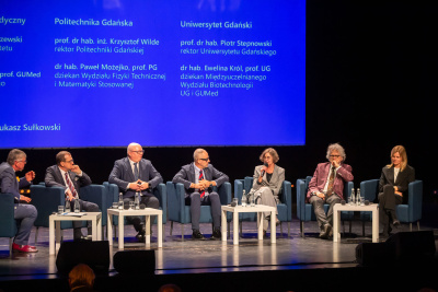Quo vadis, FarU? Panel rektorów i dziekanów