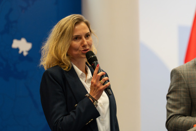 prof. Olha Oseredchuk przy mównicy