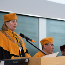 Dziekan Prof. Beata Grobelna podczas inauguracji roku akademickiego na Wydziale Chemii UG