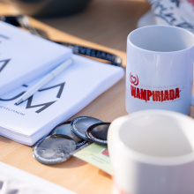 Kubek z napisem Wampiriada