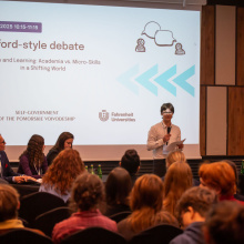 Debata oksfordzka FarU 30.10.2025