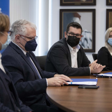 Podpisanie umowy między UG a Fundacją Quantum Cybersecurity Hub Europe. Fot. Mateusz Byczkowski