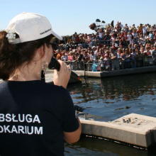 Fokarium odwiedzane przez tłum turystów