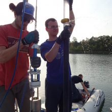 Platforma, pobór rdzeni, jezioro Jaczno. Fot. A.Lotter