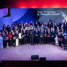 II Gala Programu im. Mieczysława Bekkera Narodowej Agencji Wymiany Akademickiej - zdjęcie zbiorowe