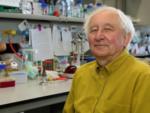 Prof. Bogusław Szewczyk