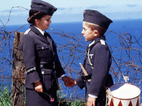 Fragment filmu Blaszany Bębenek