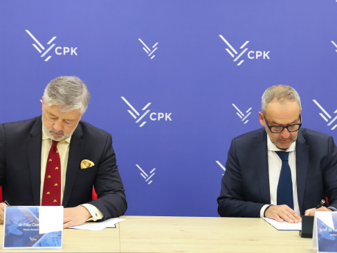 dr Filip Czernicki, prezes CPK i prof. dr hab. Piotr Stepnowski, rektor UG
